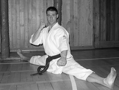 Instruktor Dennis Hauptmann 2. Dan Karate