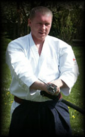 Instruktor Larsen Kölbel 3. Dan Karate