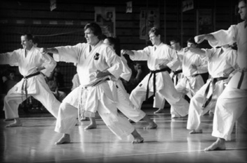 Lehrgänge/Seminare...