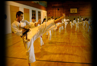 Instruktor Michael Glasow 1. Dan Karate